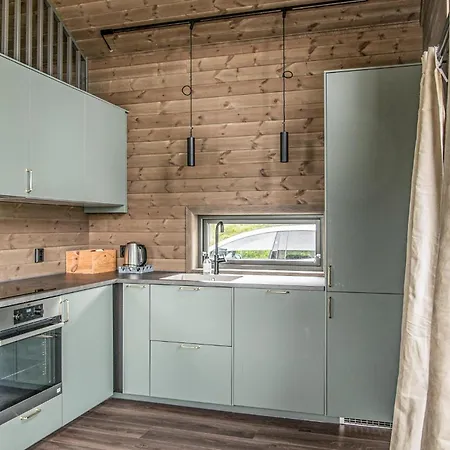 Holiday home Beautiful In With Wifi Rena